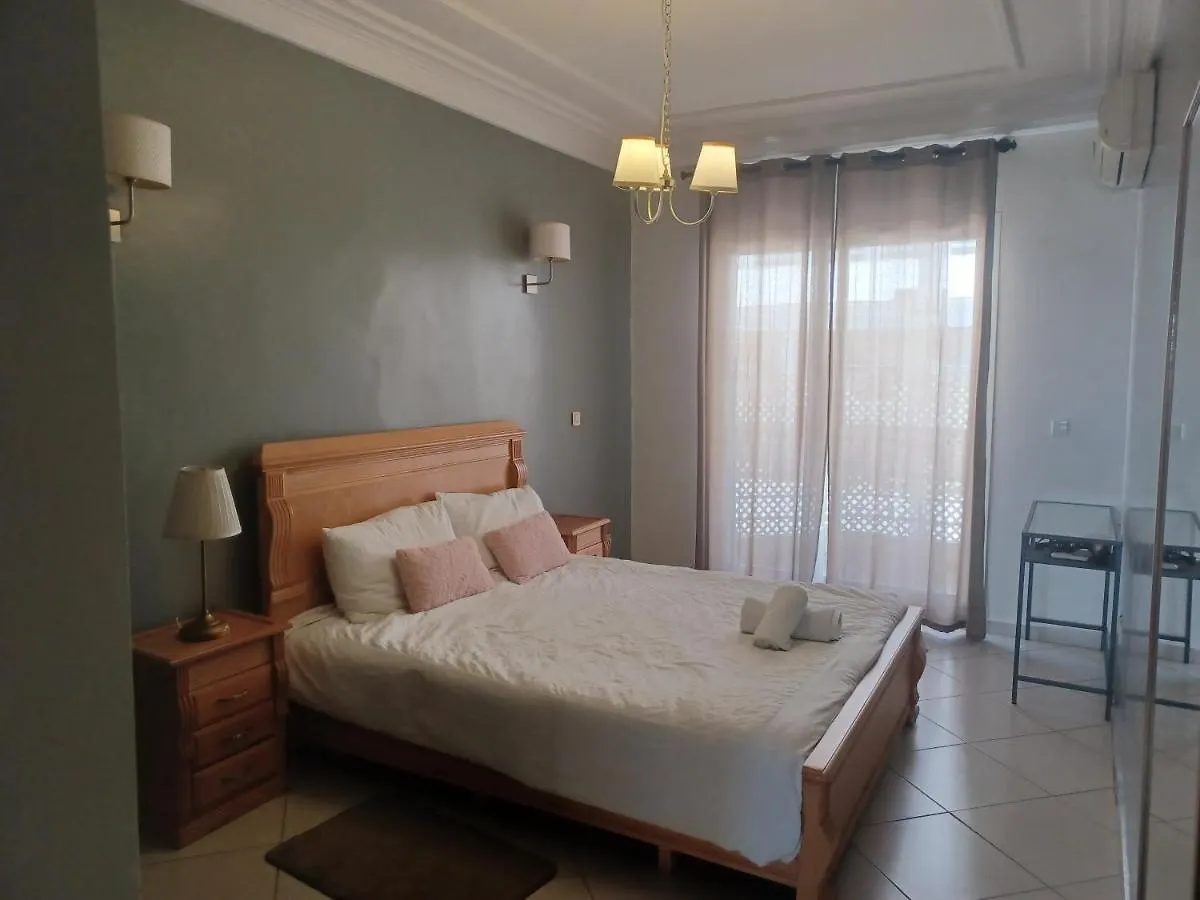 Grand Appartement Lumineux Avec Balcon & Parking Ideal Familles Et Pro Casablanca