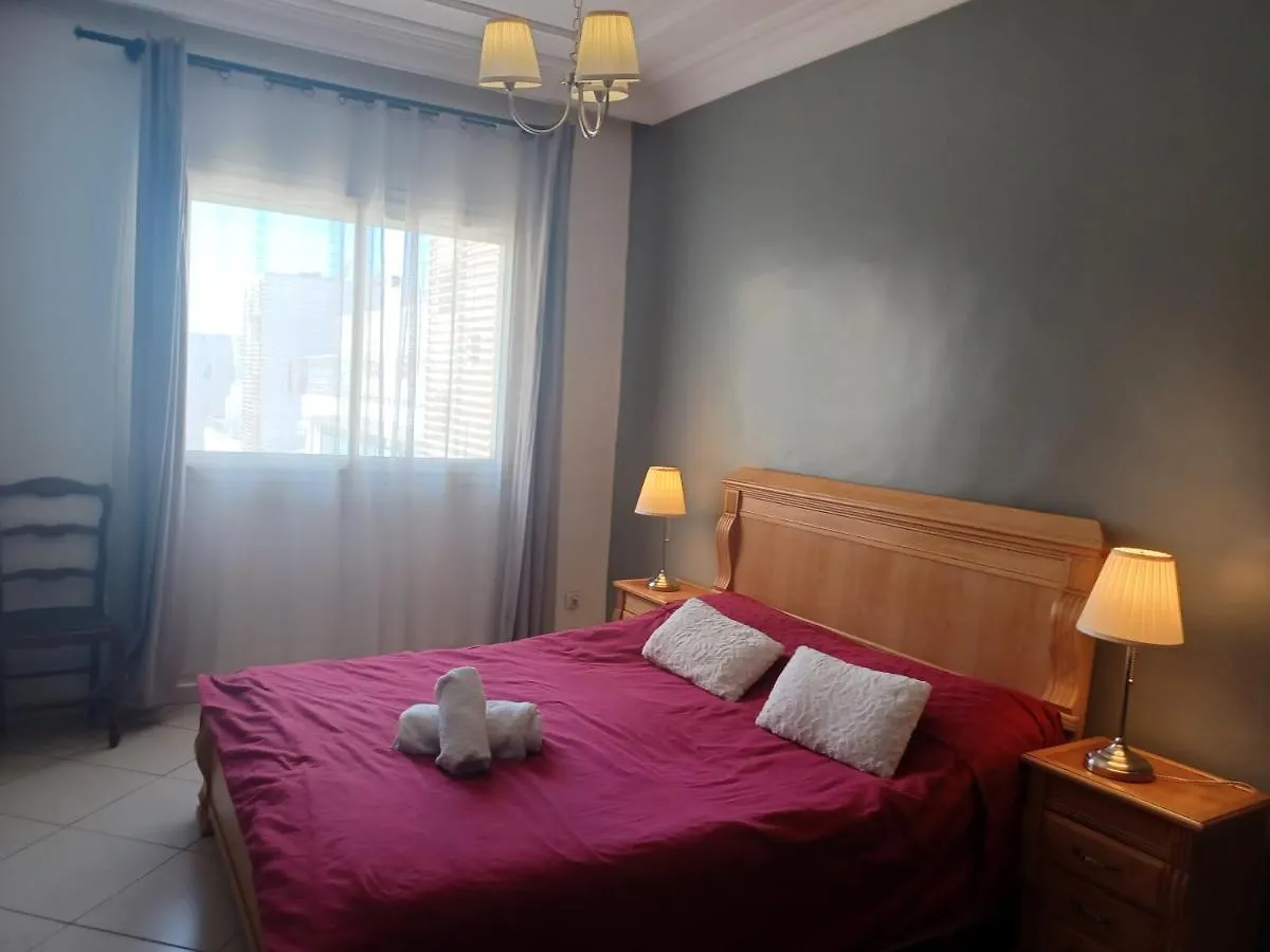 Grand Appartement Lumineux Avec Balcon & Parking Ideal Familles Et Pro Casablanca Marokko